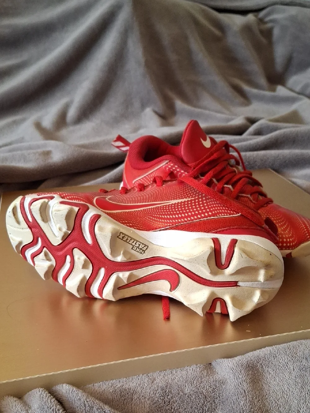 Nike Kids Red Soccer Cleats with White Swoosh - Picture 2 of 5